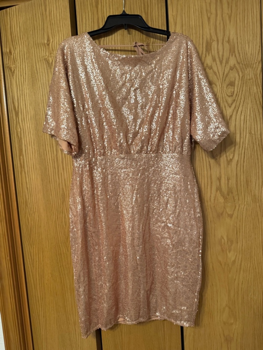 Francesca's Collections Rose Gold Sequin Midi Dress